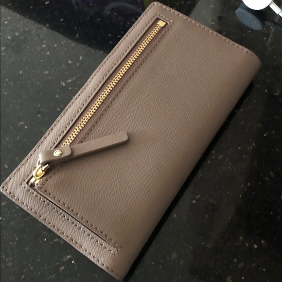 Kate Spade Wallet - Picture 5 of 5